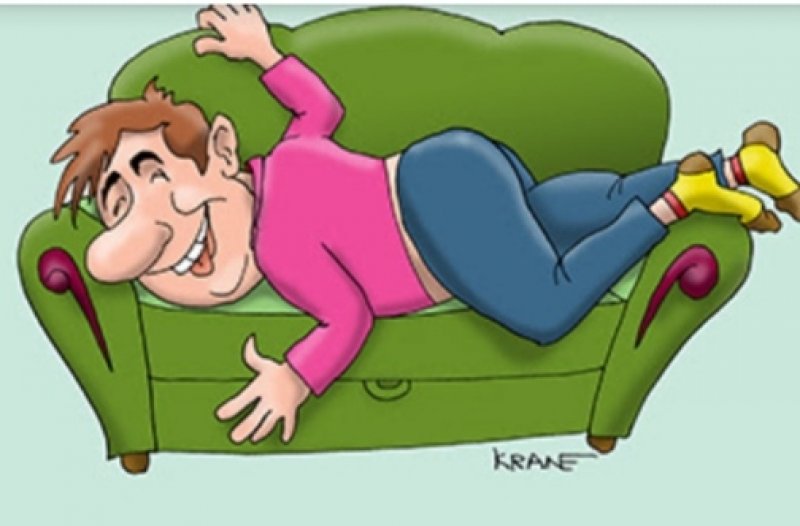 Уже на диване давно. Мужчина лежит на диване. Мужчина на диване карикатура. Мужик на диване прикольные. Лежит на диване карикатура.