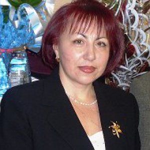 Елена Попова