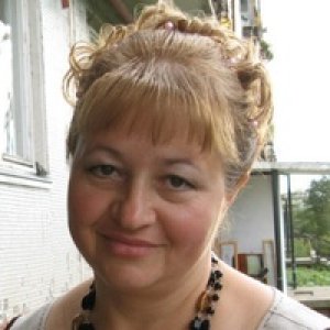 Елена Ляхманова